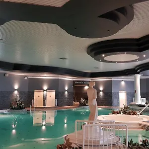 Отель Rochestown Park & Leisure Centre, Корк